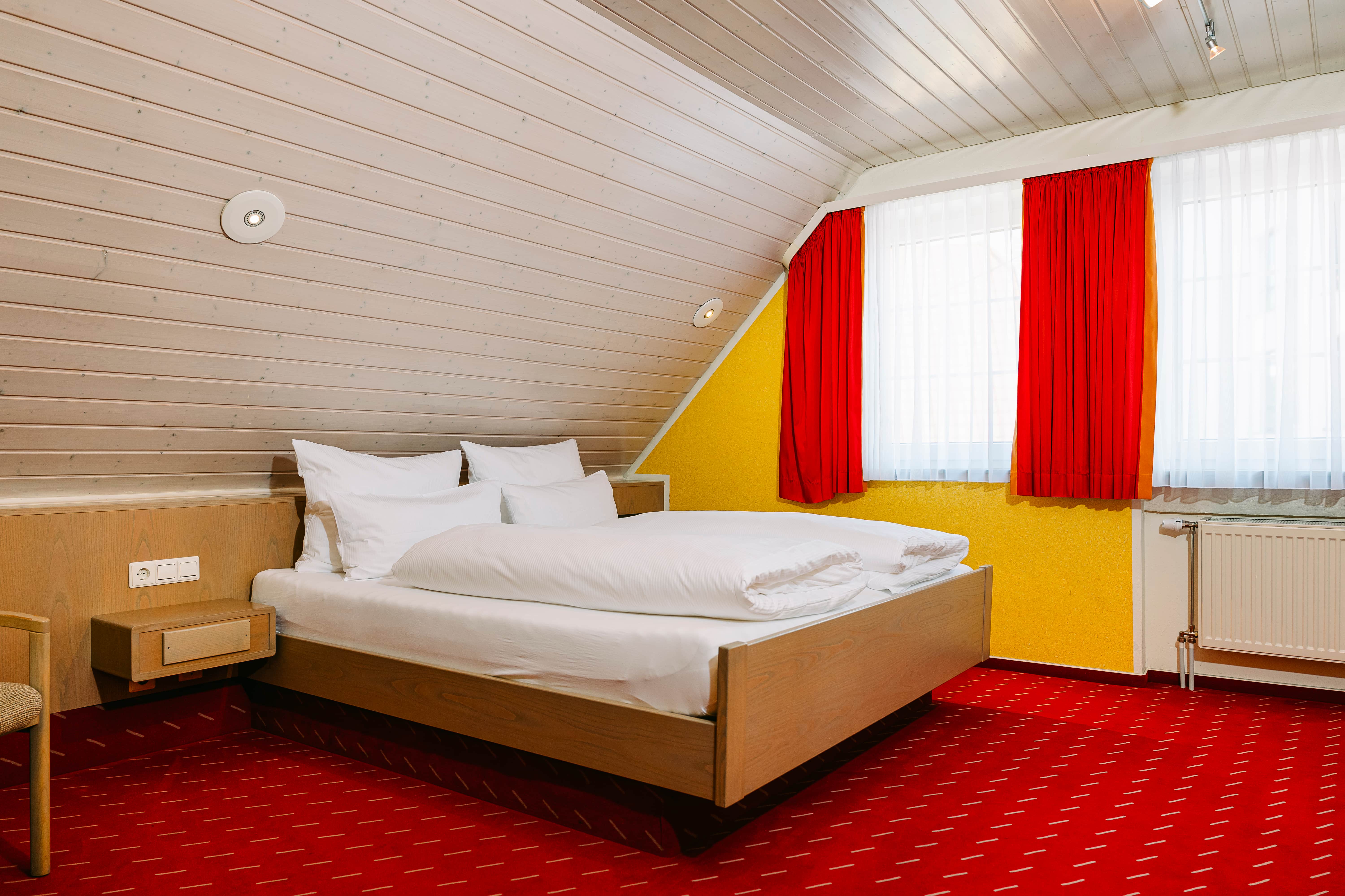 PHILIPPREINHARD.COM_Die_Krone_2023_S1020827_300dpi (1)